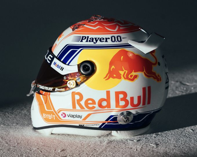 4_Max_Verstappen_helm_2023