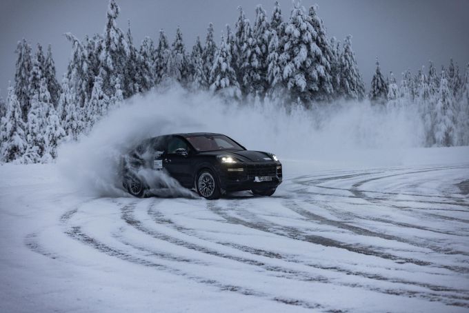 Duurtest vernieuwde Porsche Cayenne foto 7