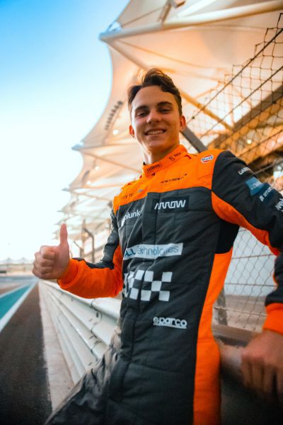 Oscar_Piastri_McLaren_AbuDhabiTest