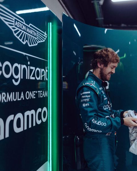 Sebastian_Vettel_ready_to_go