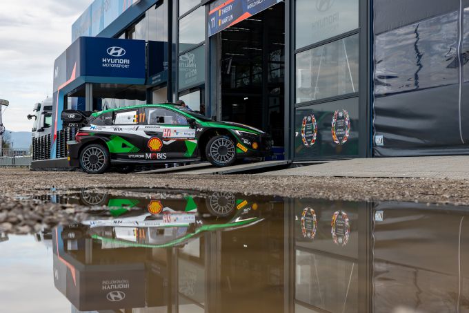 Hyundai_Craig_Breen_tribute_livery 3