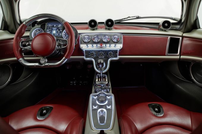 Pagani Utopia foto 6