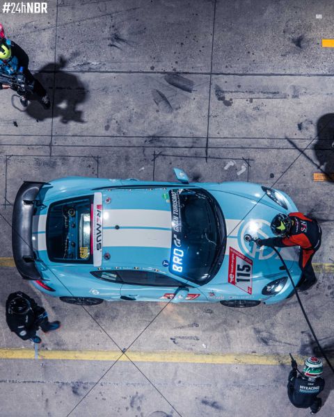ADAC TotalEnergies 24h Nurburgring 2023 Cayman pitstop