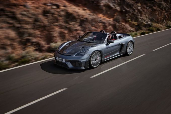 Porsche 718 Spyder RS foto 9