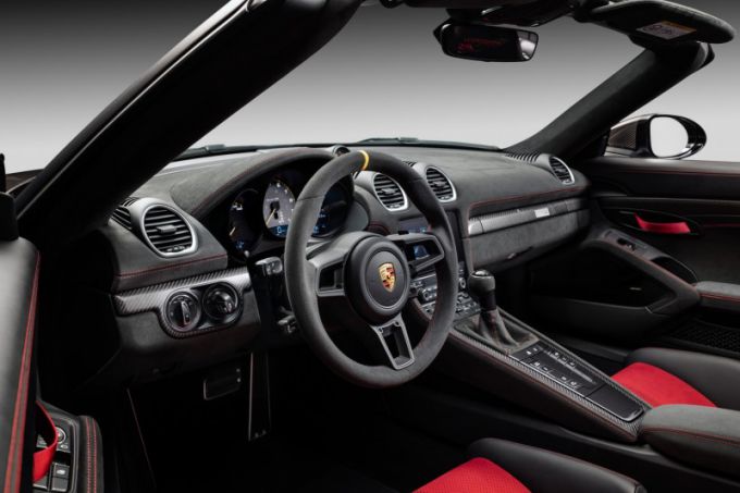 Porsche 718 Spyder RS foto 12