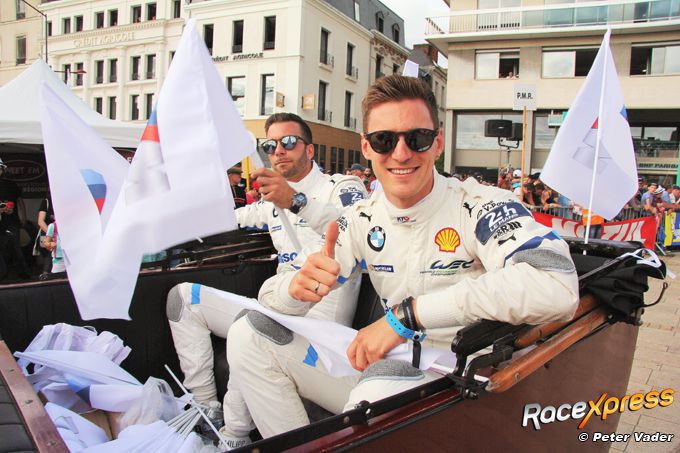 24H Le Mans2023 Corvette winnaar GTE Am foto 3 Nicky Catsburg parade