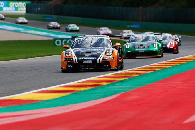 Porsche Mobil1 Supercup 2023 Spa-Francorchamps Foto 16 Larry_ten_Voorde_voorop