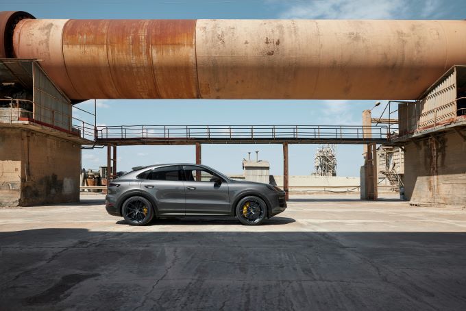 Porsche Cayenne Turbo E-Hybrid Foto 2