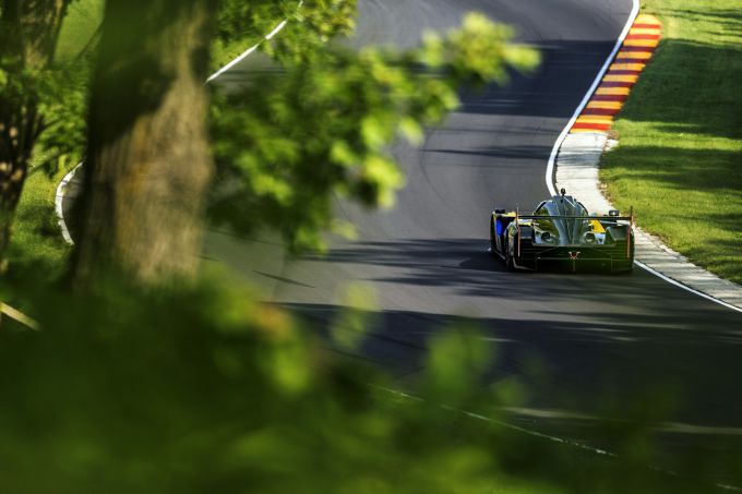 Nr01 Cadillac V-Series.R Road America Renger van der Zande foto 3 achterzijde