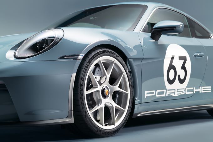 Porsche 911 S/T limited edition 1963 stuks foto 4