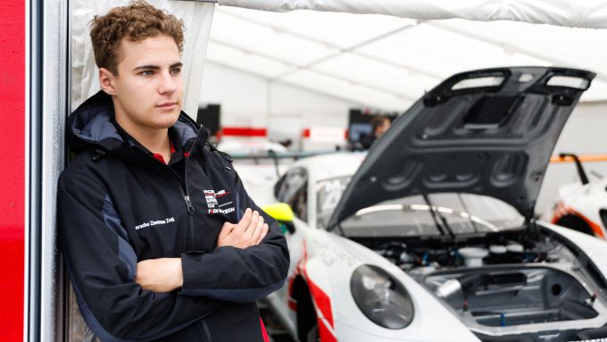 Porsche Mobil 1 Supercup CM.com Circuit Zandvoort Foto 13 Morris Schuring portret
