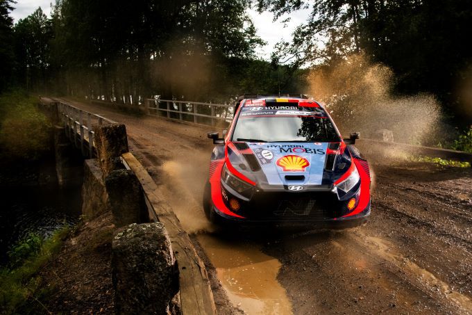 Secto Rally Finland zaterdag foto 2 Thierry Neuville
