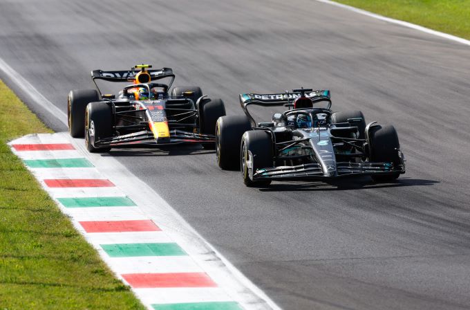 Mercedes_vs_Red_Bull