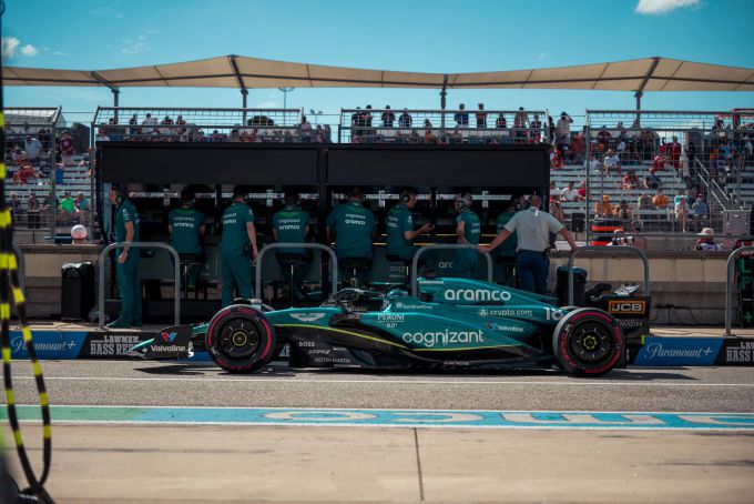 Aston Martin Grand Prix van de Verenigde Staten 2023 foto 4 Lance Stroll pitstraat