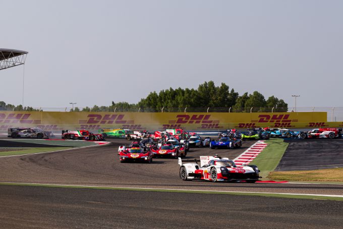 Toyota GR010 Hybrid FIA WEC-kampioen 2023 Foto 8