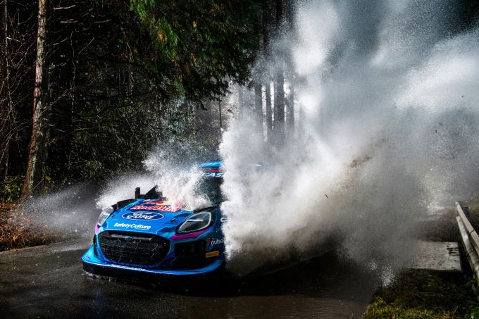 FORUM8 Rally Japan Puma_water
