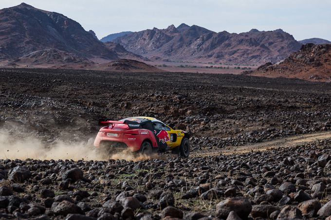 Loeb en Lurquin blijven tweede in Dakar Rally
