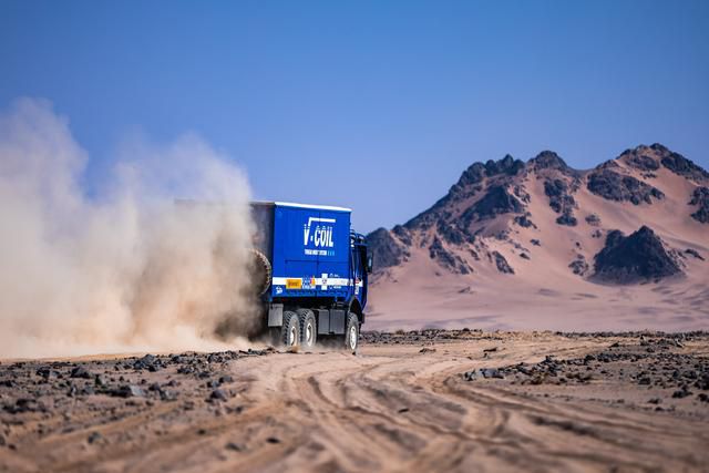 Völkel Dakar Team Mercedes-Benz NG 2636 6x6 trucks