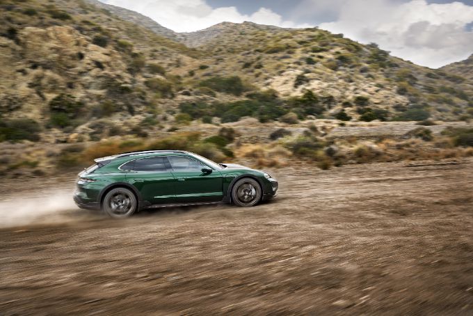 Nieuwe Porsche Taycan foto 3