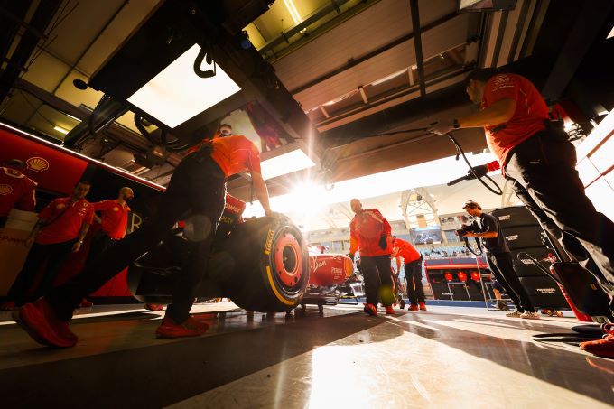 Ferrari F1 tests Bahrain 2024 foto 3