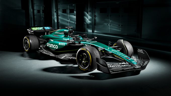 AMR24 van Fernando Alonso en Lance Stroll