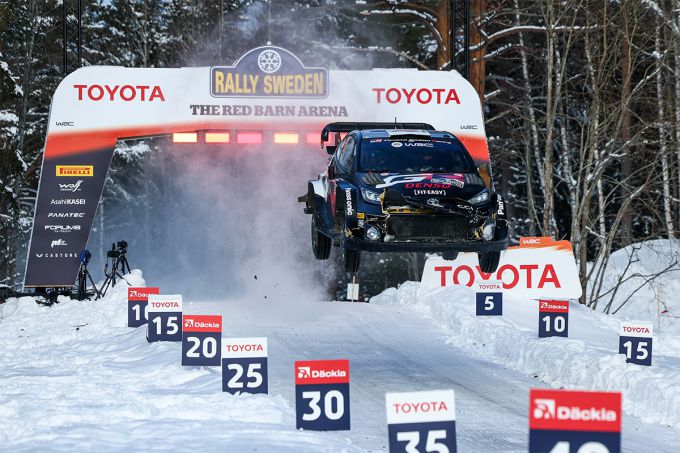 Takamoto Katsuta en Aaron Johnston Toyota GR YARIS Rally1 HYBRID
