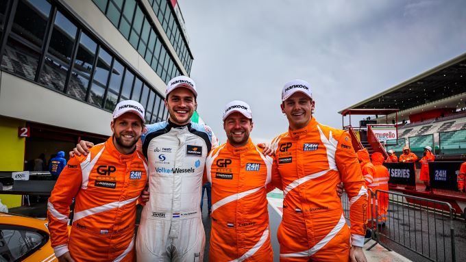 Hankook 12H MUGELLO 2024 Porsche winnaars