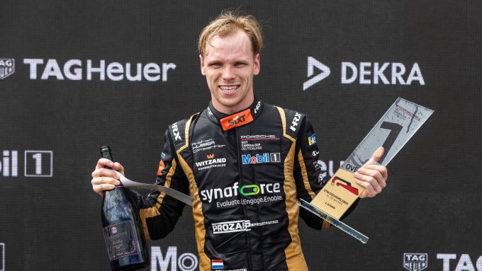 Porsche Sixt Carrera Cup Deutschland Race 3 en 4 Oschersleben Foto 3 Larry ten Voorde winnaar podium_Race_4
