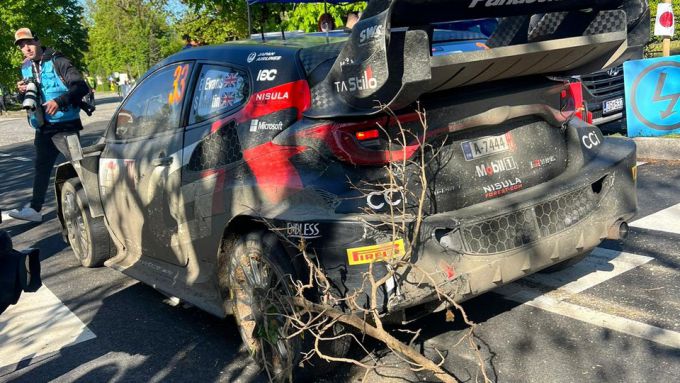 Croatia Rally 2024 Evans Foto 7 achterschade