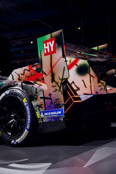 BMW Art Car Centre Pompidou Parijs #20 BMW M Hybrid V8 Foto 4