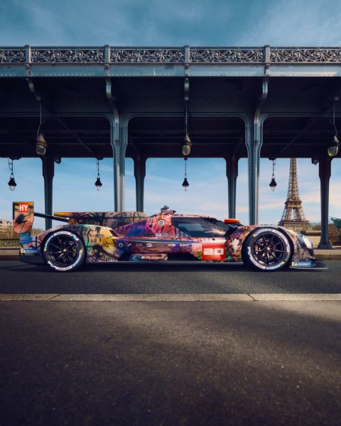 BMW M Hybrid V8-endurance Art Car by Julie Mehretu foto 2