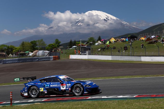 Nissan Z NISMO GT500 scoort 1-2-klassering op Fuji