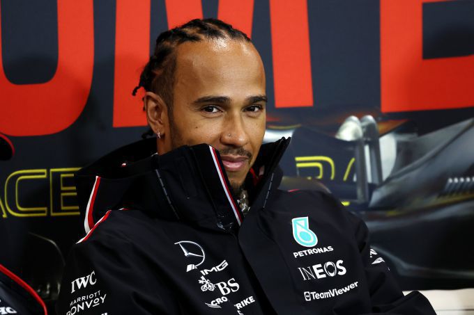 Lewis Hamilton staat 7-1 achter en wordt beschuldigd: “Hij verdraait het om het te laten klinken alsof..."
