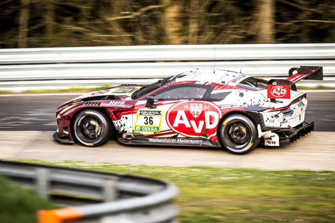 ADAC RAVENOL 24h Nürburgring Walkenhorst Motorsport Aston Martin Foto 2
