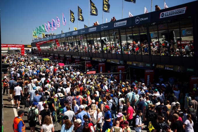 DTM Zandvoort 2024 Foto 10 publiek_pitsstraat Zandvoort