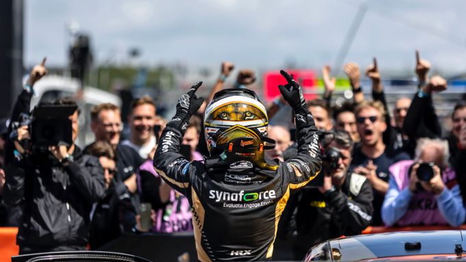 Porsche Sixt Carrera Cup Deutschland Zandvoort Larry ten Voorde pakt de leiding in het PSCCD-kampioenschap 2024 fans