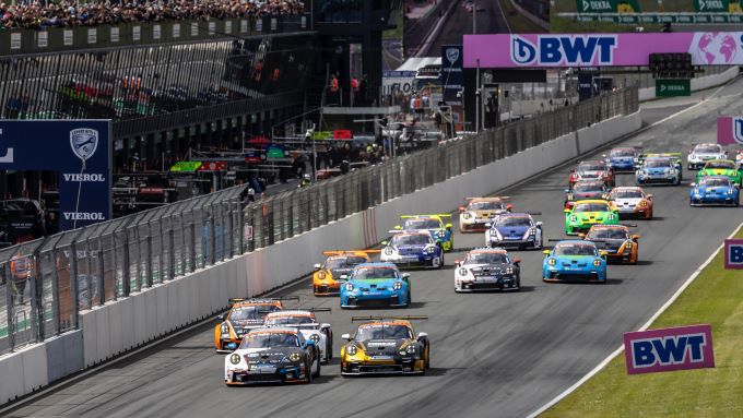 DTM Zandvoort Porsche Sixt Carrera Cup Deutschland Foto 2 Start_PSCCD_startveld_Tarzanbocht