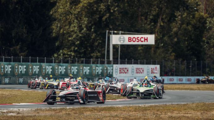 ABB FIA Formule E Wereldkampioenschap Portland Porsche Foto 2 Da Costa voorop