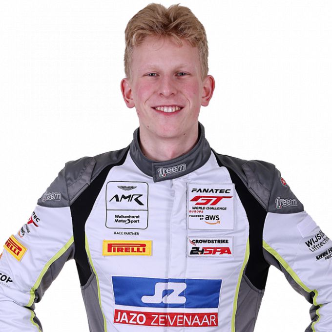 Fanatec GT World Challenge Europe powered by AWS Endurance Cup Walkenhorst Aston Martin Vantage AMR GT3 EVO portret Mex Jansen Foto 2