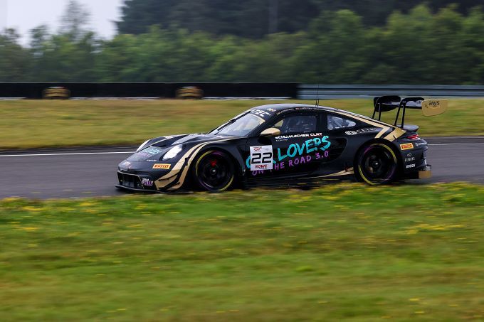 GT Europe Endurance Cup Foto 3 P2 voor #22 A.Güven/L.Heinrich/D.Boccolacci (Schumacher CLRT) Porsche 911 GT3 R (992)