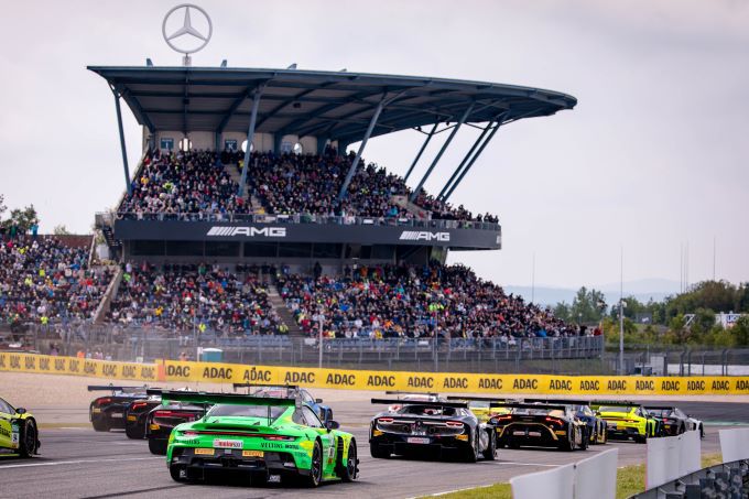 DTM-race Race 10-2024 Nürburgring Foto 10 62.500 bezoekers tijdens DTM weekend Nurburgring