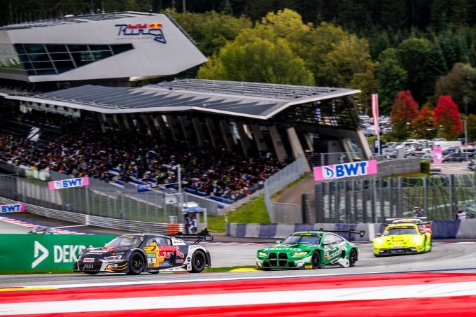 DTM Red Bull Ring 2024 Foto 11 Kelvin van der Linde Abt Audi R8 voorop