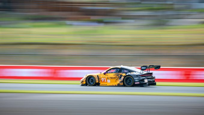 FIA WEC 8 Hours Bahrain Porsche Foto 8 Shahin Schuring Lietz Porsche 911 GT3 R