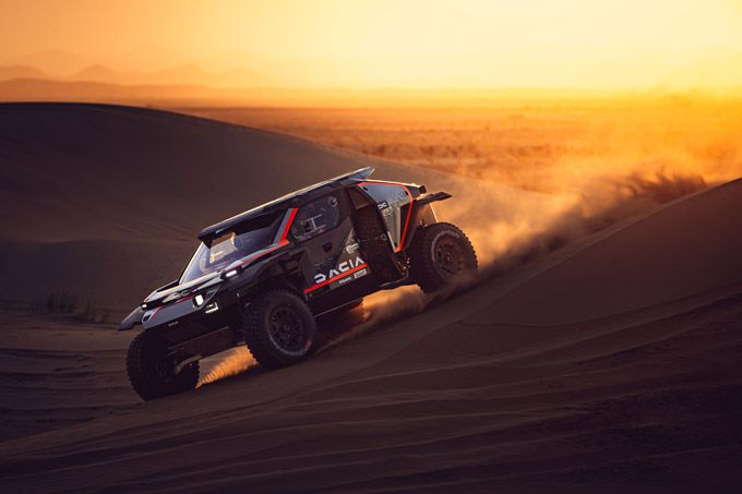 The Dacia Sandriders maakt met Nasser Al-Arriyah, Cristina Gutiérrez en Sébastien Loeb debuut in Rallye du Maroc