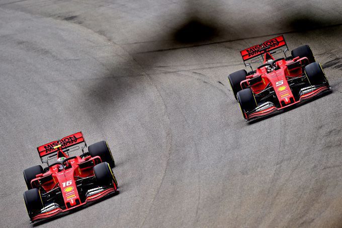 Charles Leclerc en Sebastian Vettel F1 Ferrari
