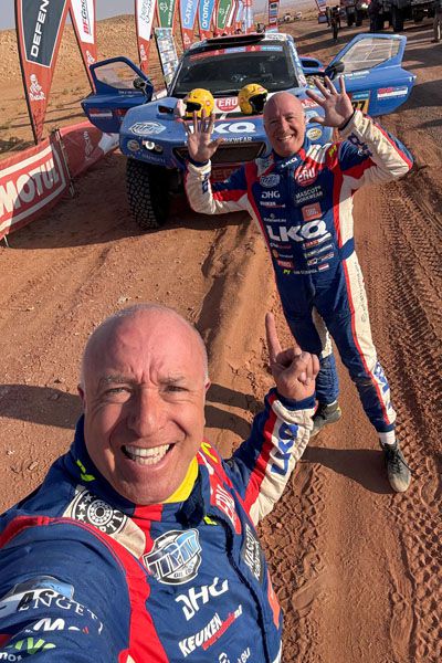 "Ik ben er doodziek van!" - Tim en Tom Coronel op koers voor een finish in de top 20 tot olielekkage