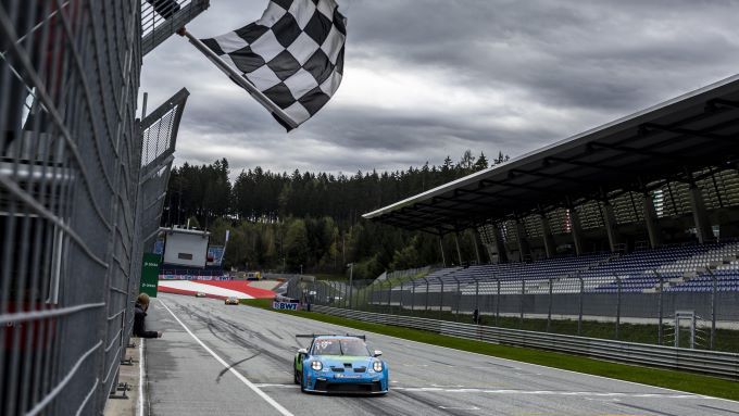 Porsche Ricardo Feller Allied Racing 2025 Foto 2 Harrie King als winnaar Porsche Carrera Cup Deutschland-race Red Bull Ring