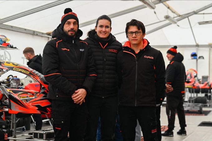 Team Principal Jeremy Iglesias bijgestaan door Natalia Balbo en Brandon Nilsson