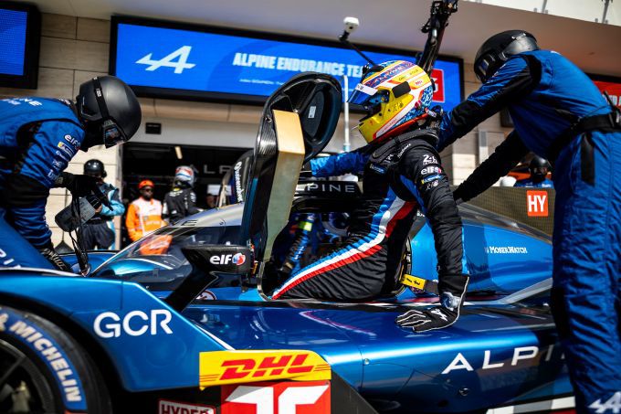 FIA WEC Prologue Losail International Circuit Alpine Foto 2