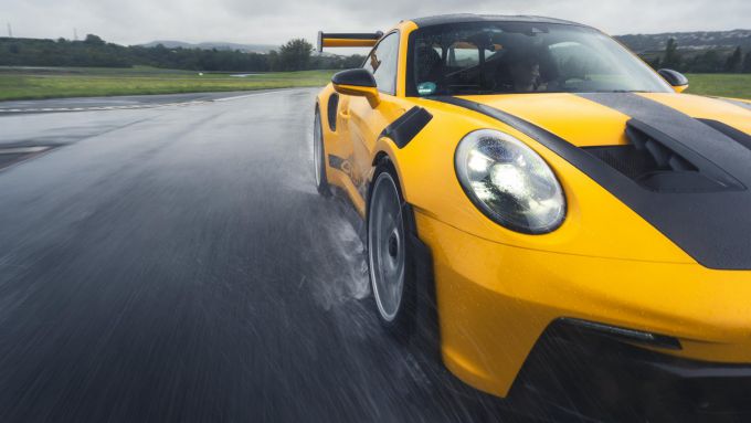 Porsche Manthey Michelin nieuwe regenband 2025 Foto 5